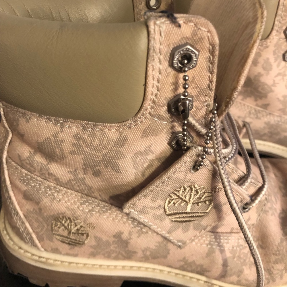 Timberland Boots - Picture 2 of 6